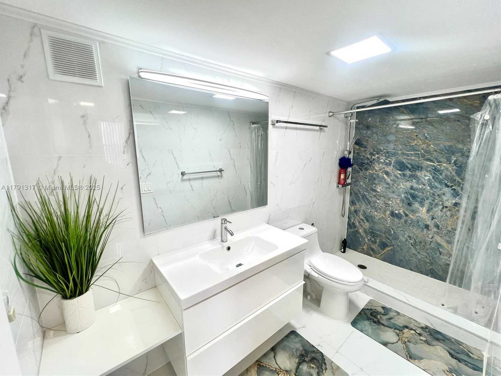 Small Image of 437 GOLDEN ISLES DR #14G, Hallandale Beach Number 6
