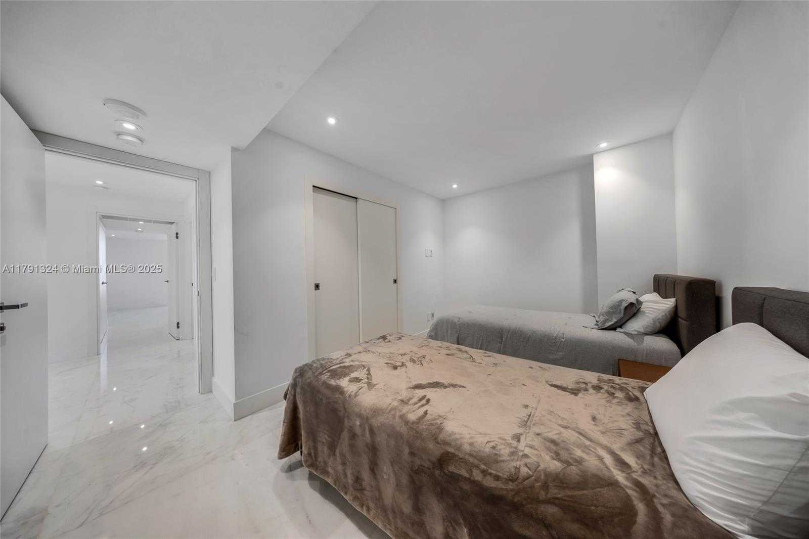 Small Image of 9801 COLLINS AVE #17R, Bal Harbour Number 18
