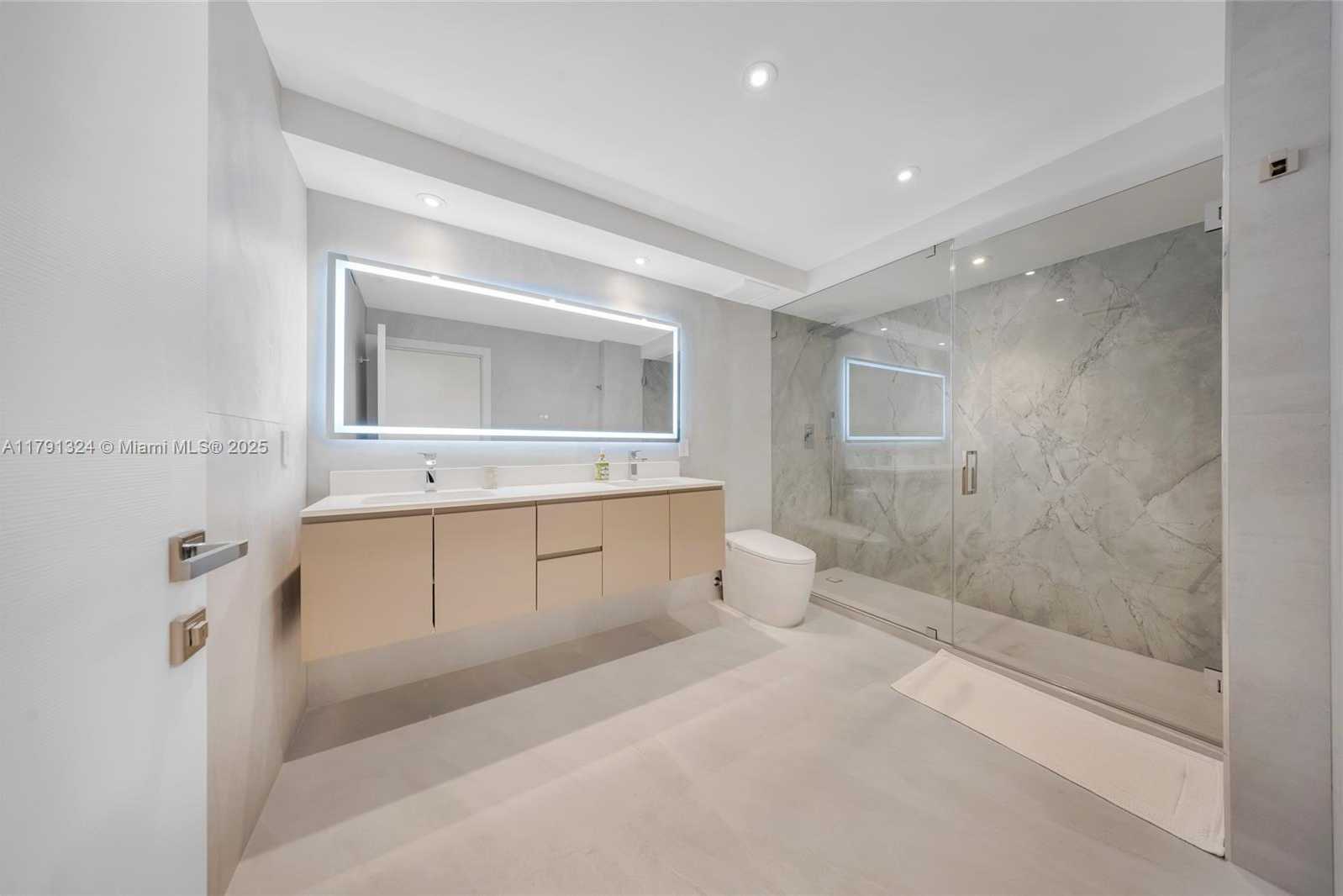 Small Image of 9801 COLLINS AVE #17R, Bal Harbour Number 26