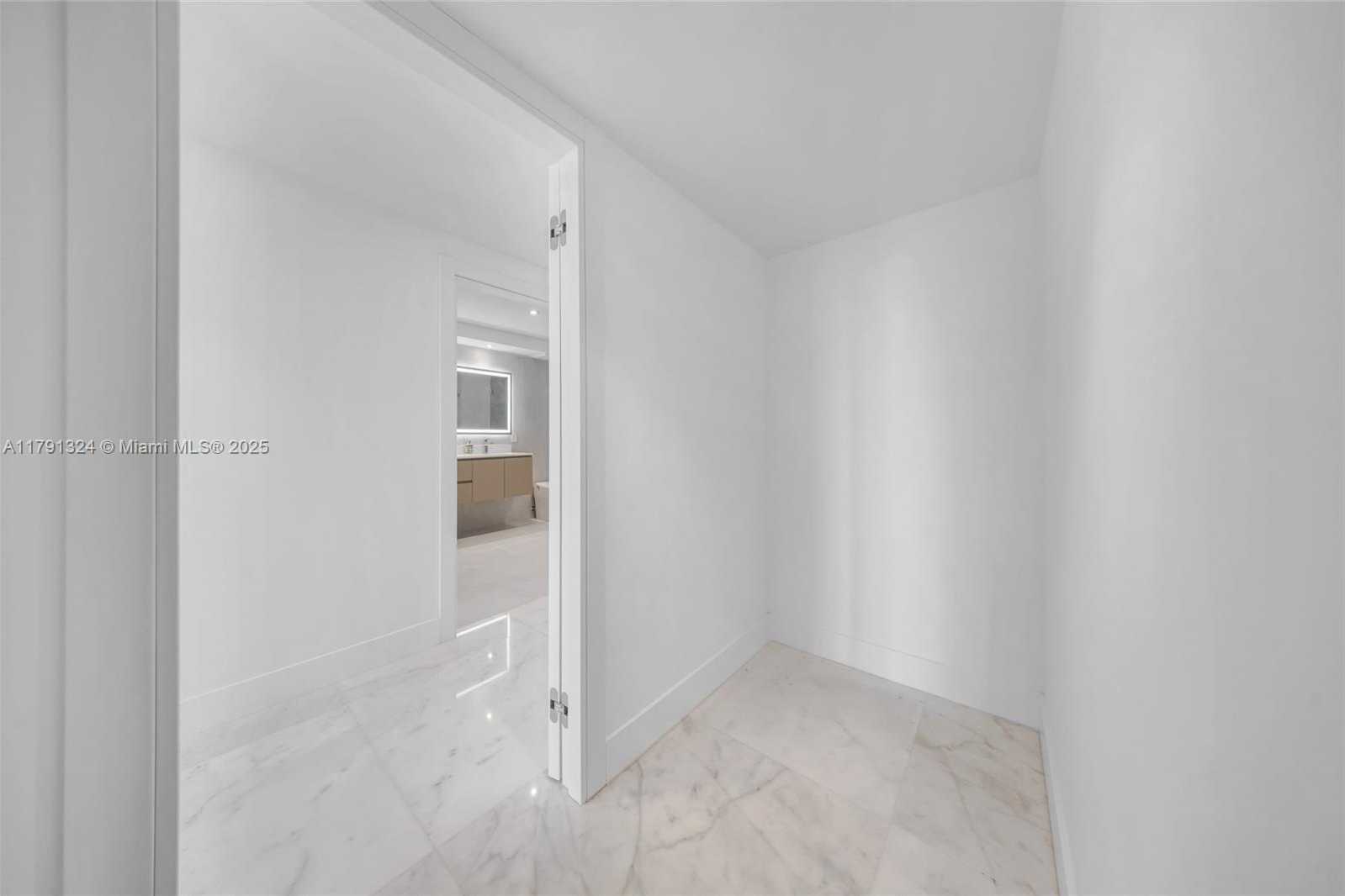 Small Image of 9801 COLLINS AVE #17R, Bal Harbour Number 28
