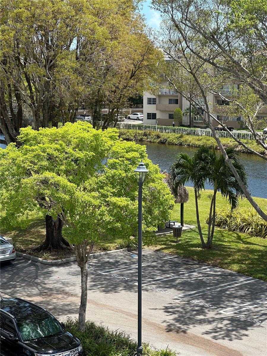 Small Image of 7740 CAMINO REAL #G-409, Miami Number 11
