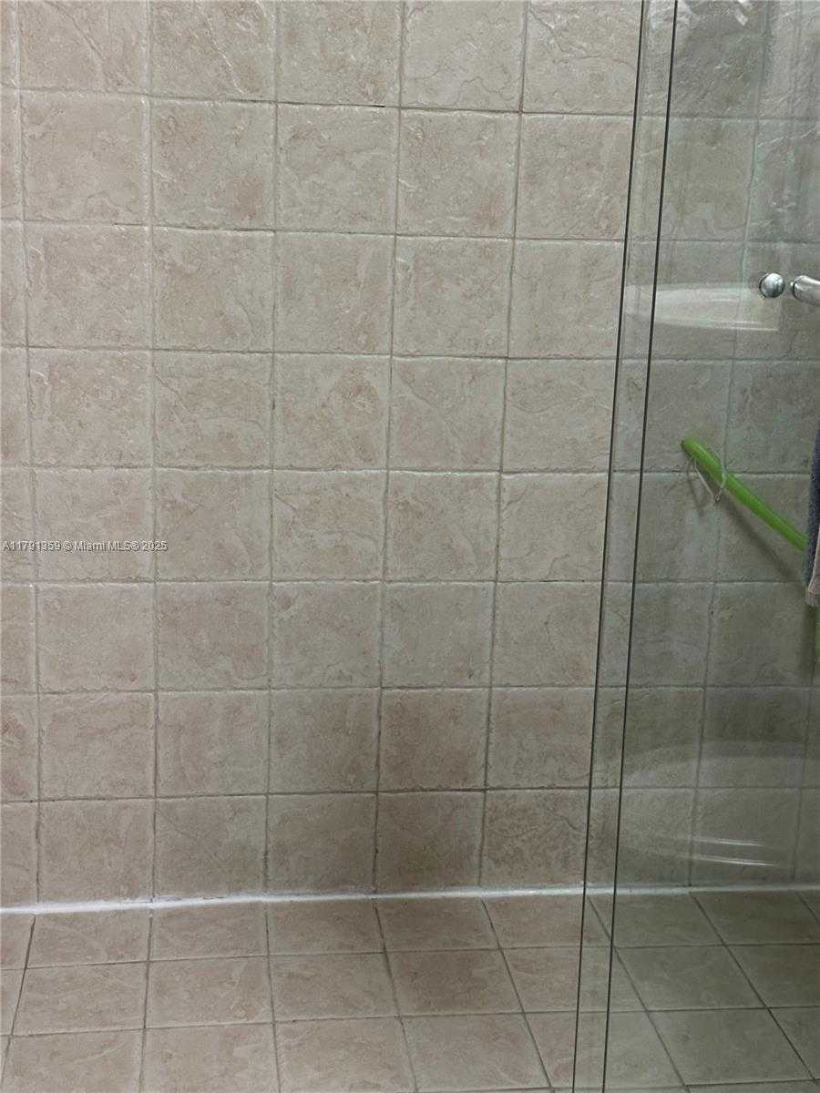 Small Image of 7740 CAMINO REAL #G-409, Miami Number 19