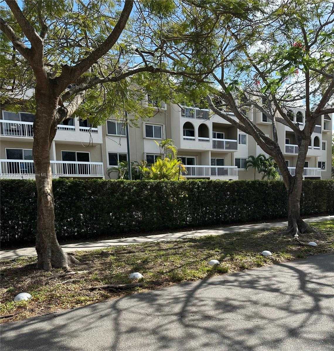 Small Image of 7740 CAMINO REAL #G-409, Miami Number 3