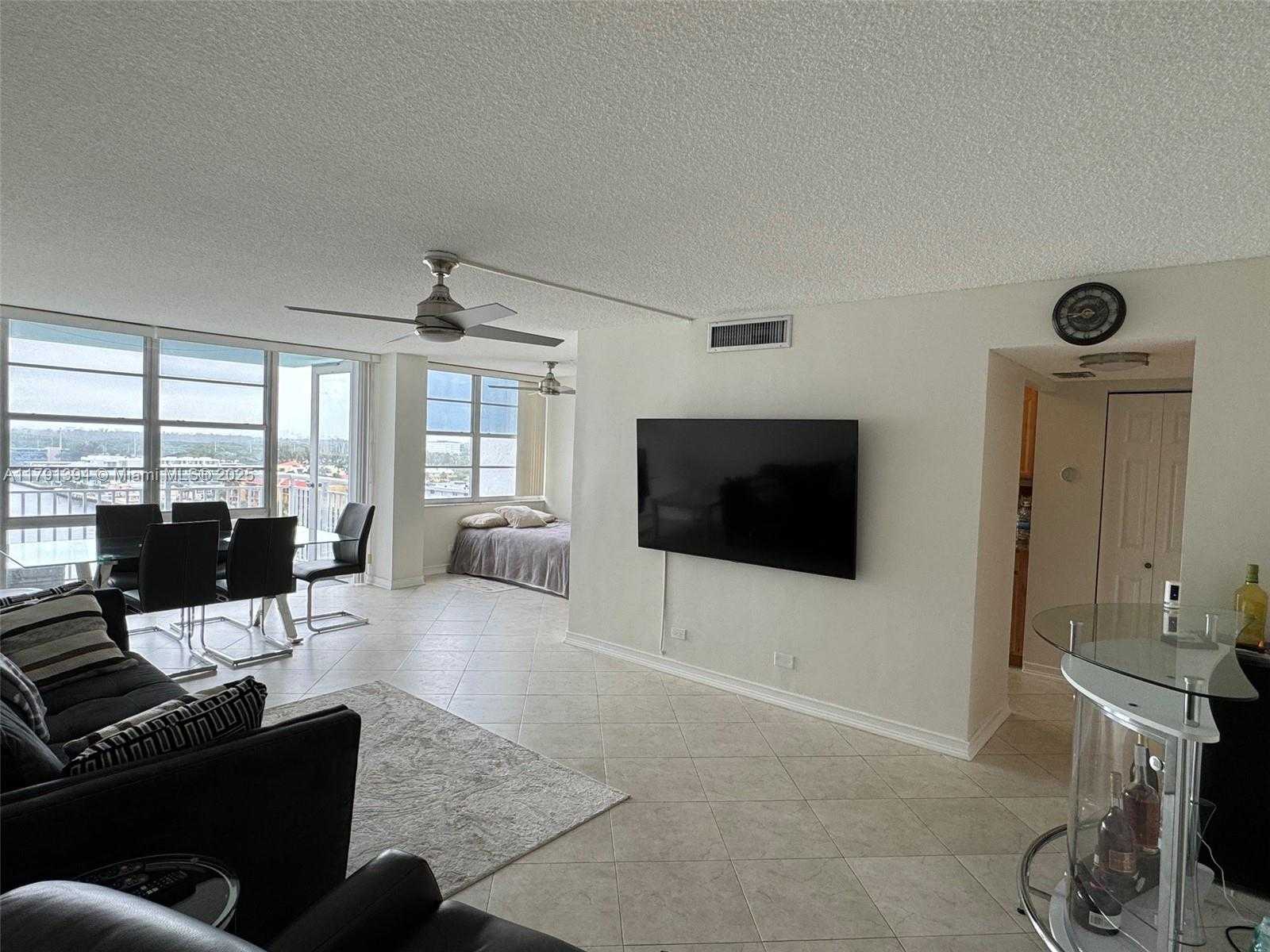 Small Image of 301 174TH ST #1105, Sunny Isles Beach Number 11
