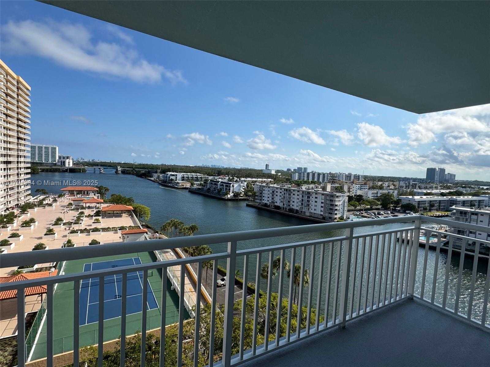 Small Image of 301 174TH ST #1105, Sunny Isles Beach Number 2
