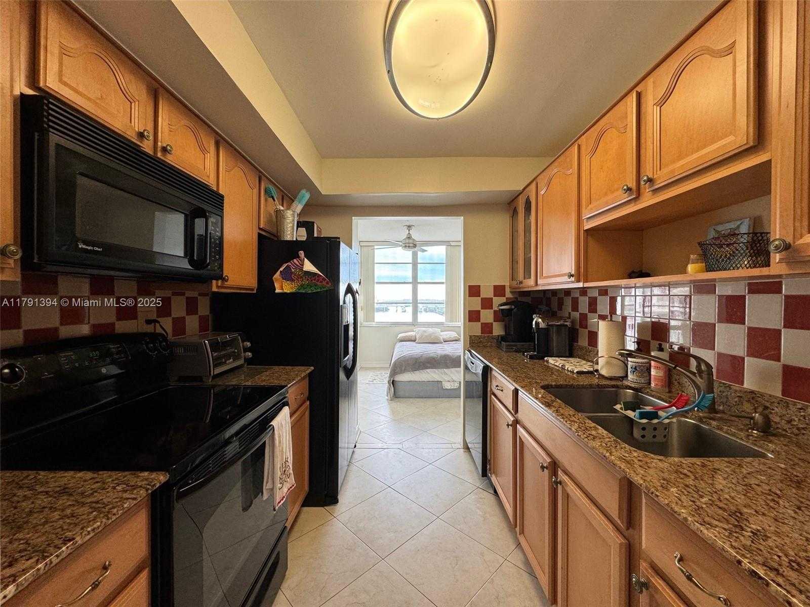 Small Image of 301 174TH ST #1105, Sunny Isles Beach Number 7