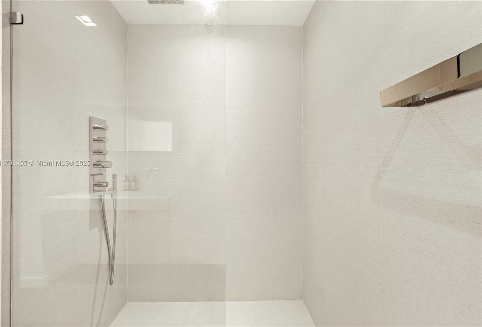 Small Image of 350 NORTH EAST 24TH ST #901, Miami Number 18