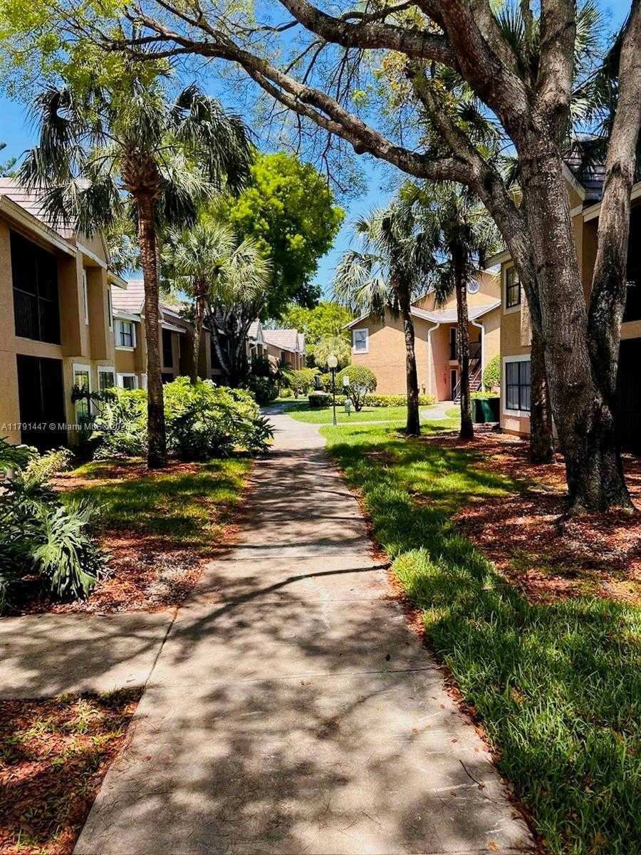 Small Image of 15680 SOUTH WEST 106TH LN #804, Miami Number 21