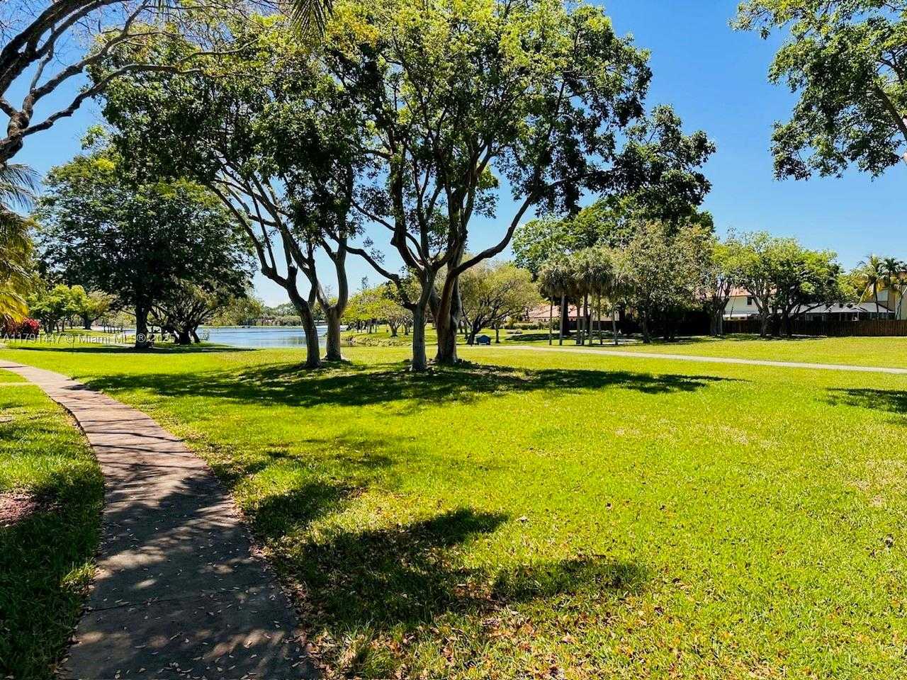Small Image of 15680 SOUTH WEST 106TH LN #804, Miami Number 22