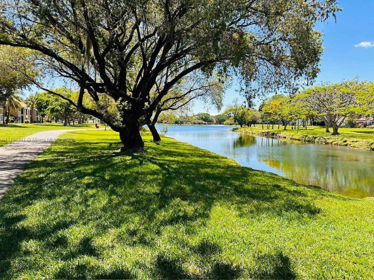 Small Image of 15680 SOUTH WEST 106TH LN #804, Miami Number 25