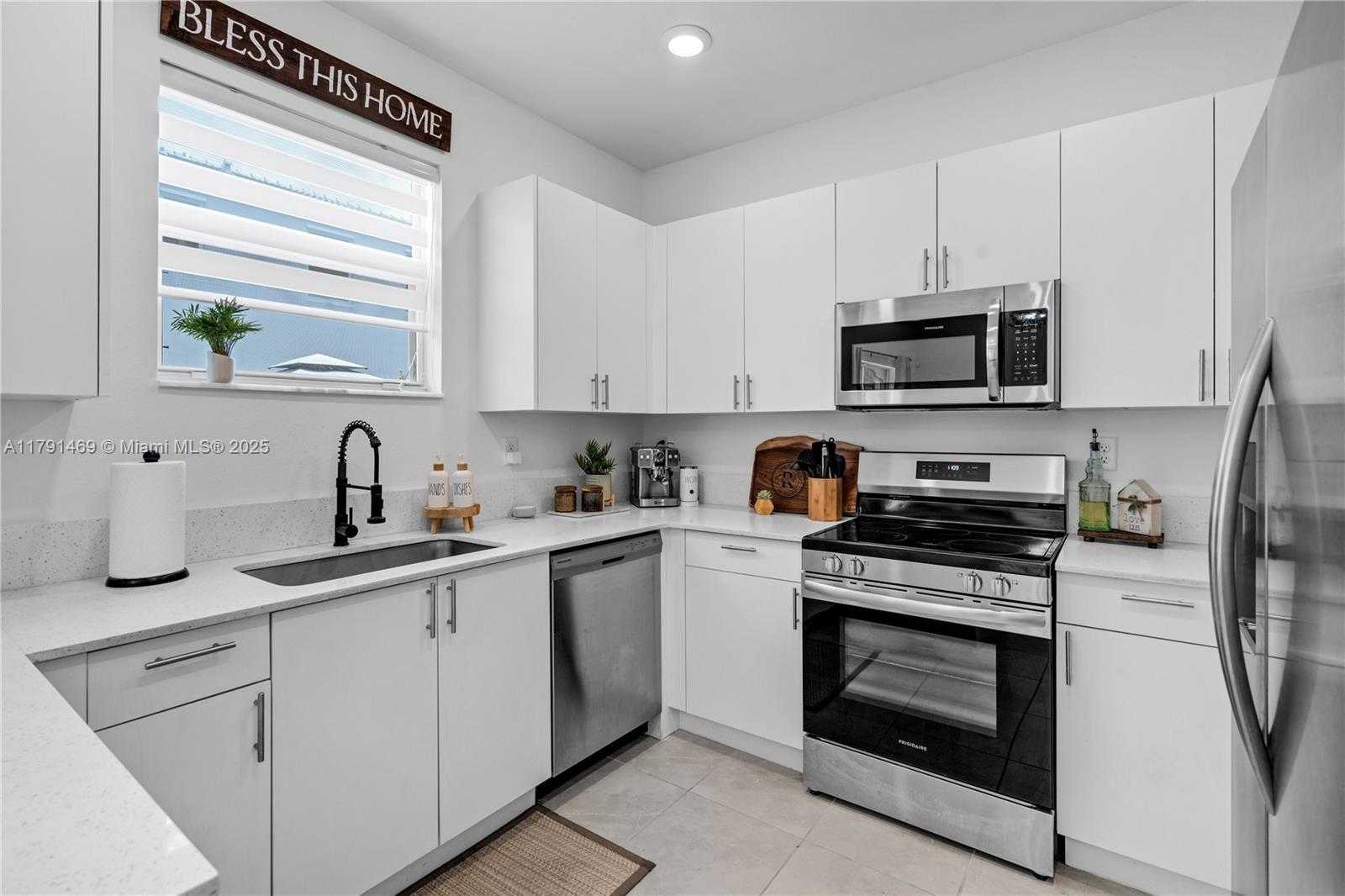 Small Image of 16239 SOUTH WEST 291ST ST, Homestead Number 12