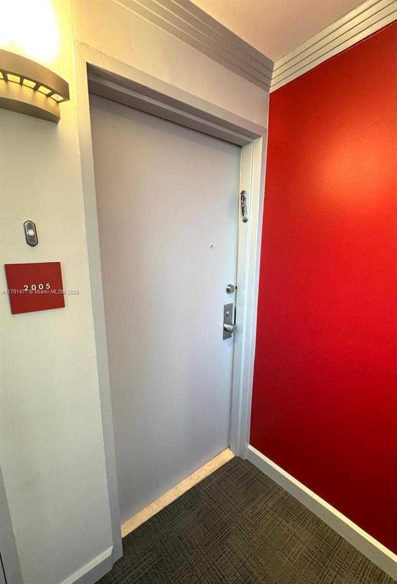 Small Image of 1627 BRICKELL AVE #2005, Miami Number 16