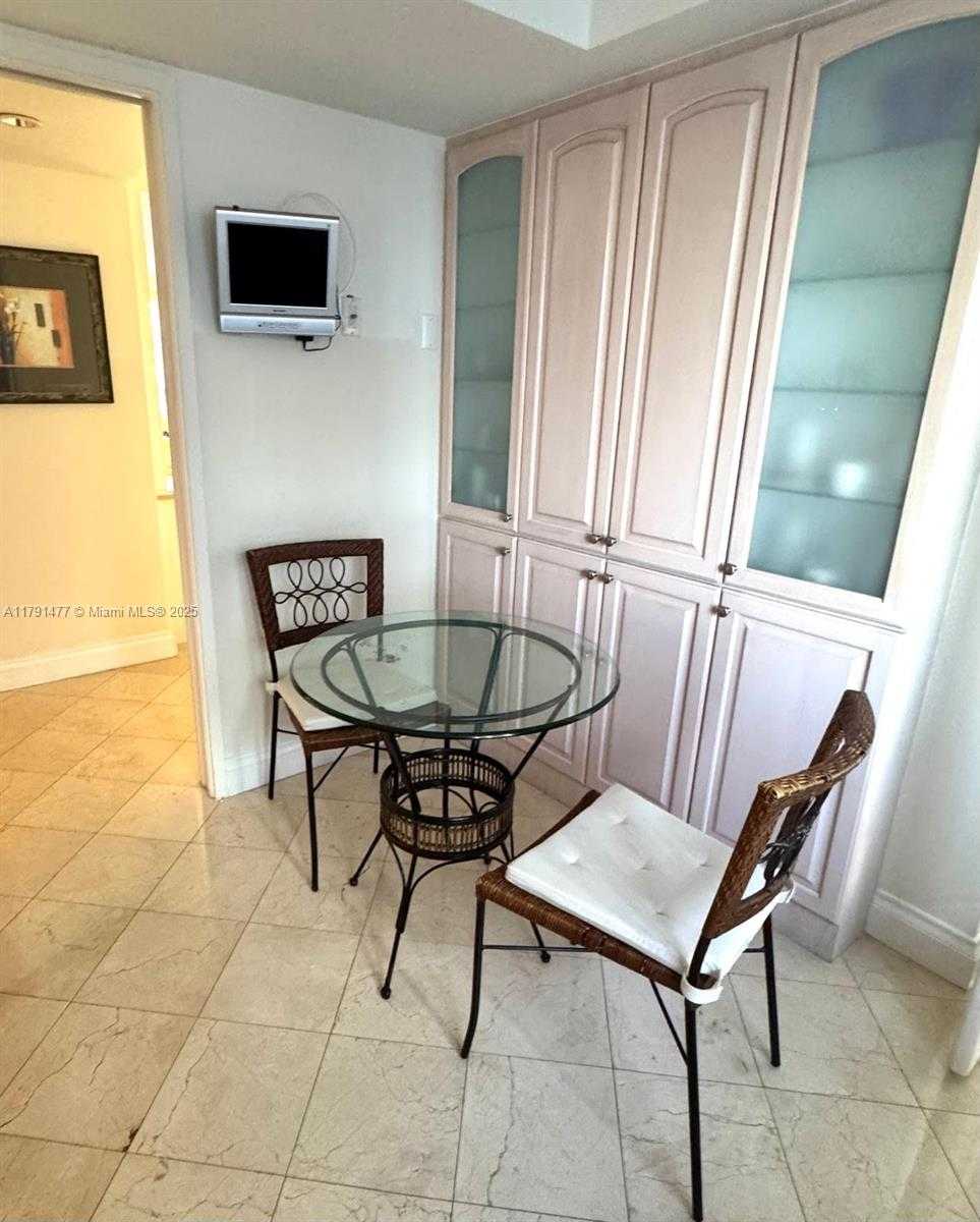 Small Image of 1627 BRICKELL AVE #2005, Miami Number 21