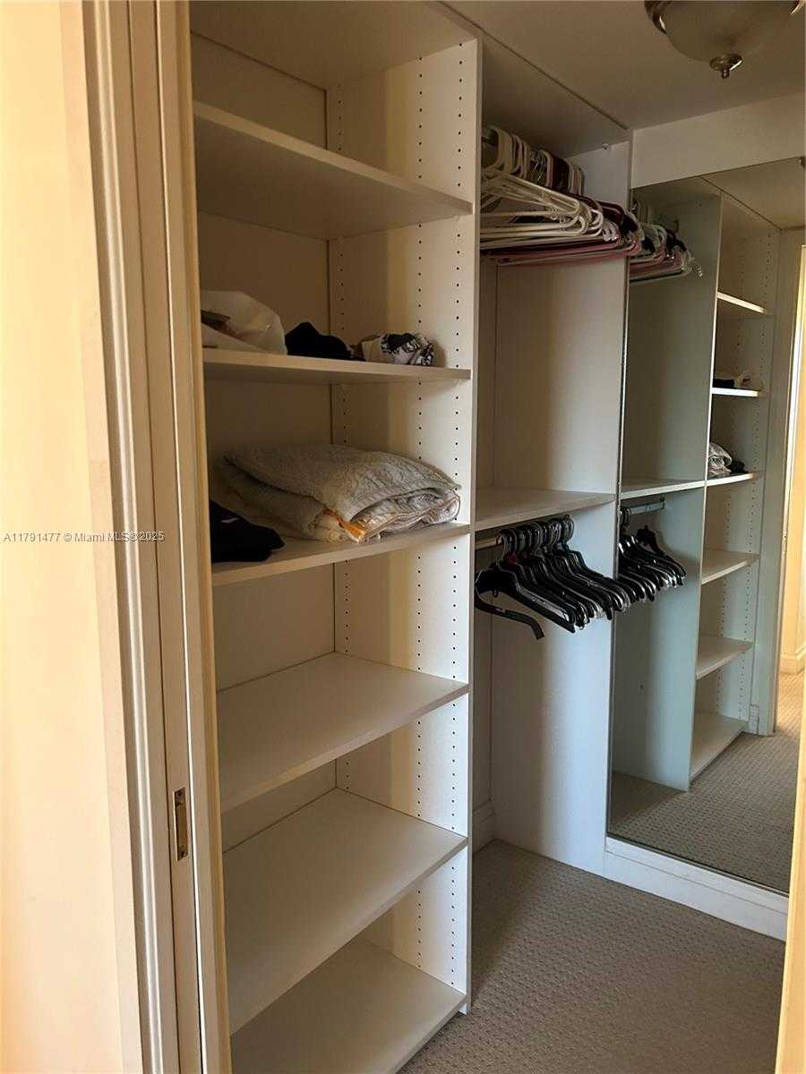 Small Image of 1627 BRICKELL AVE #2005, Miami Number 32