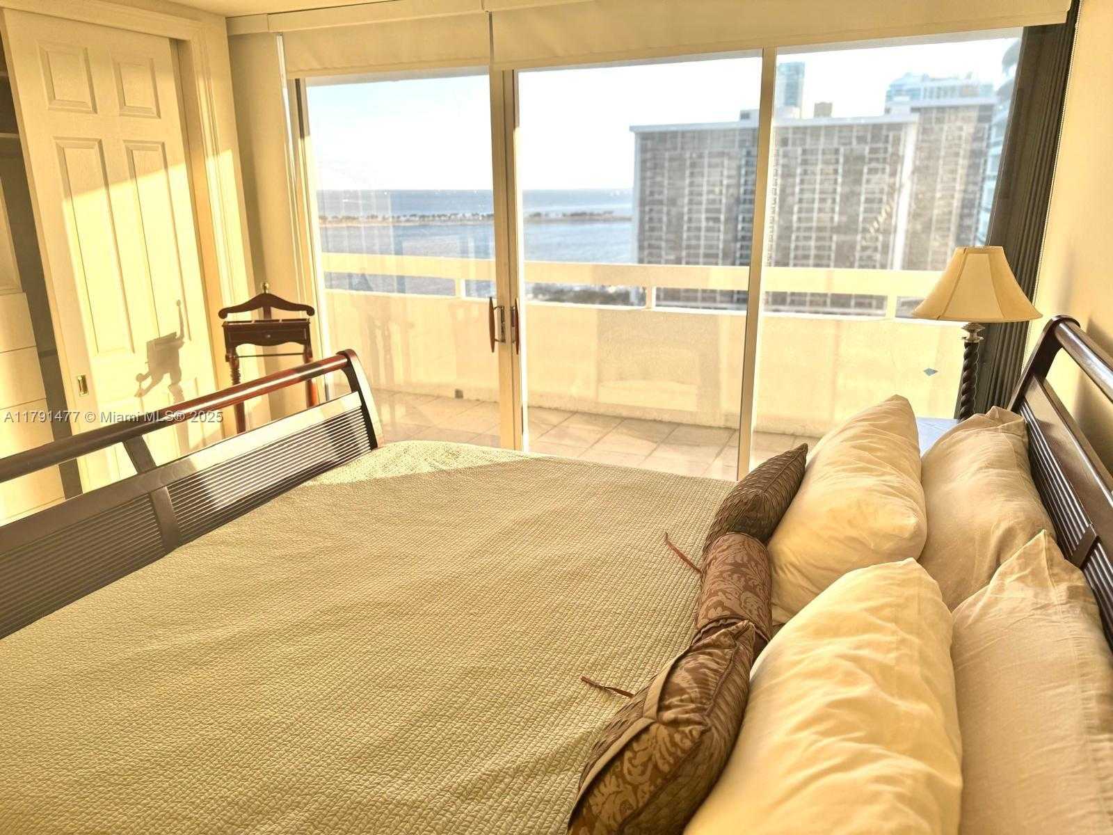 Small Image of 1627 BRICKELL AVE #2005, Miami Number 35
