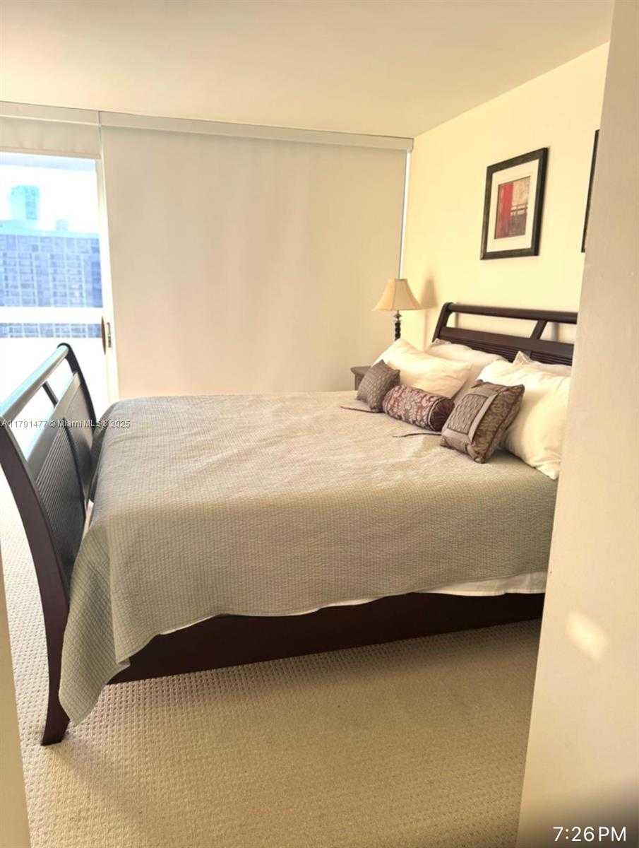 Small Image of 1627 BRICKELL AVE #2005, Miami Number 37