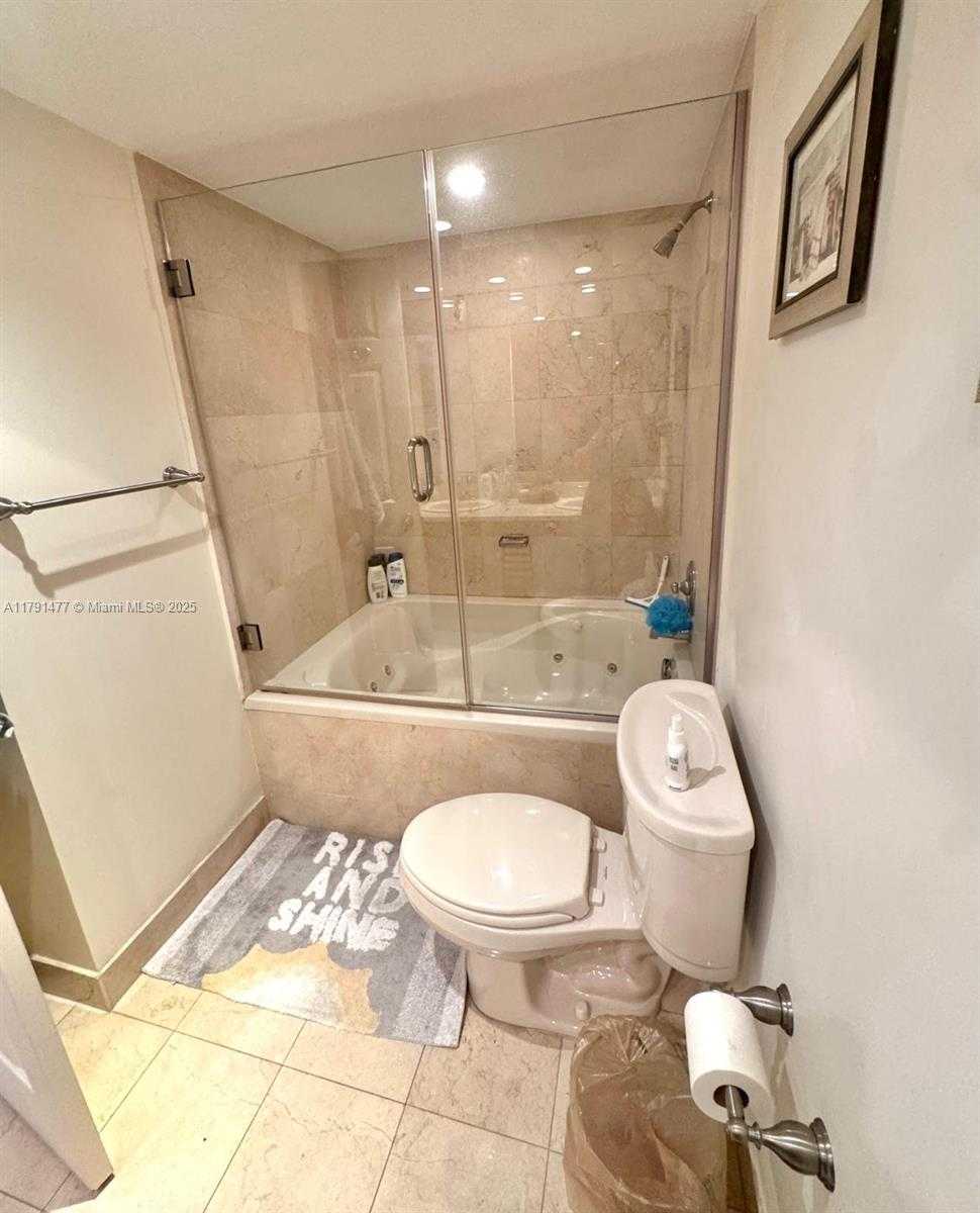 Small Image of 1627 BRICKELL AVE #2005, Miami Number 39