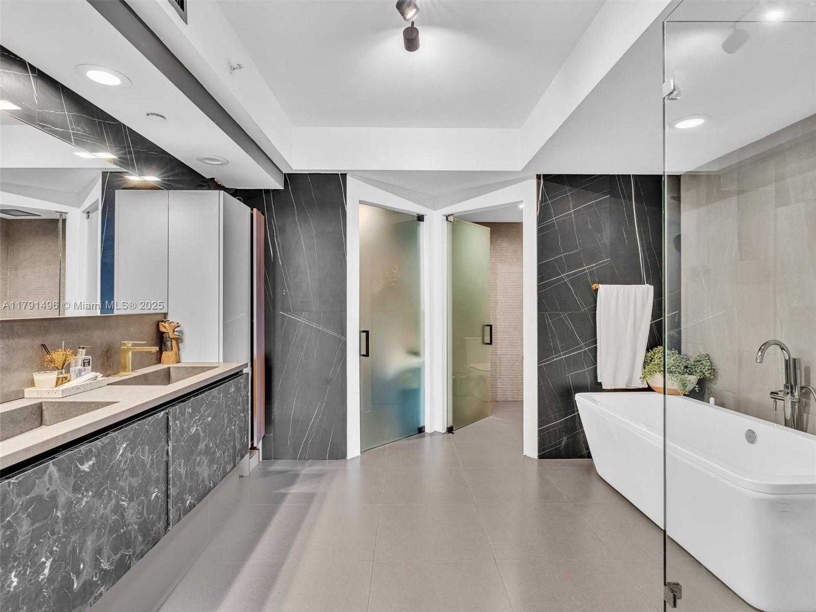 Small Image of 3201 NORTH EAST 183RD ST #2102, Aventura Number 21