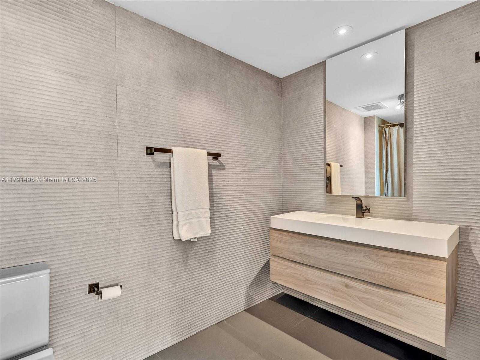 Small Image of 3201 NORTH EAST 183RD ST #2102, Aventura Number 28