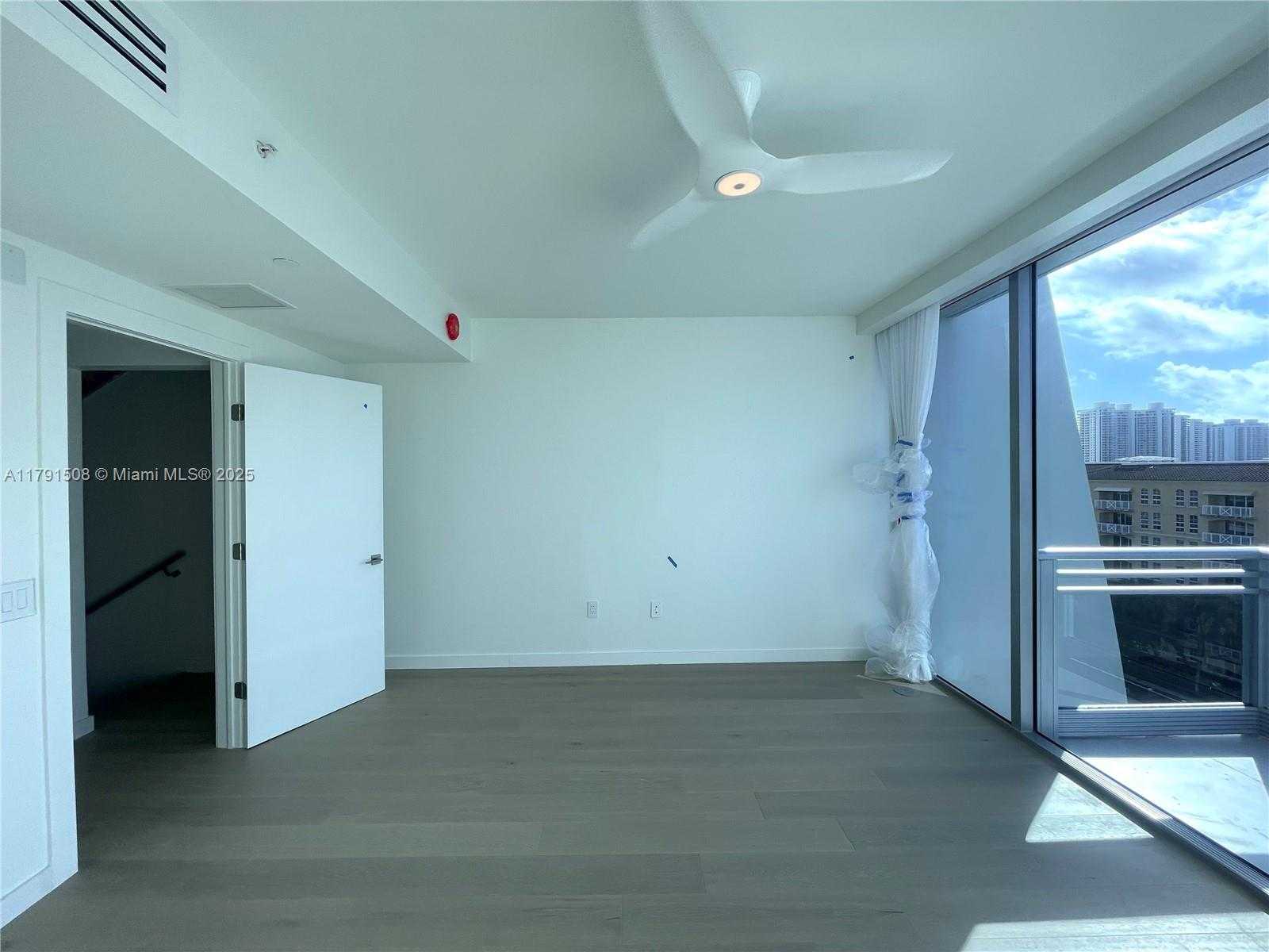 Small Image of 2950 NORTH EAST 188TH ST #507, Aventura Number 14