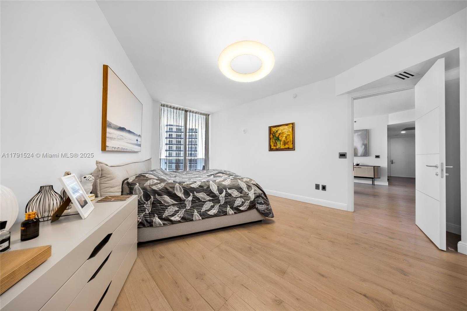 Small Image of 16001 COLLINS AVE #707, Sunny Isles Beach Number 19