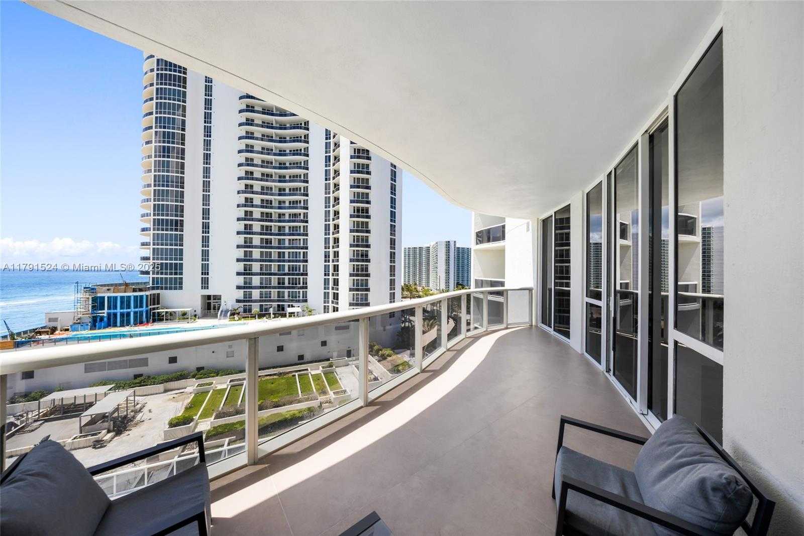Small Image of 16001 COLLINS AVE #707, Sunny Isles Beach Number 25