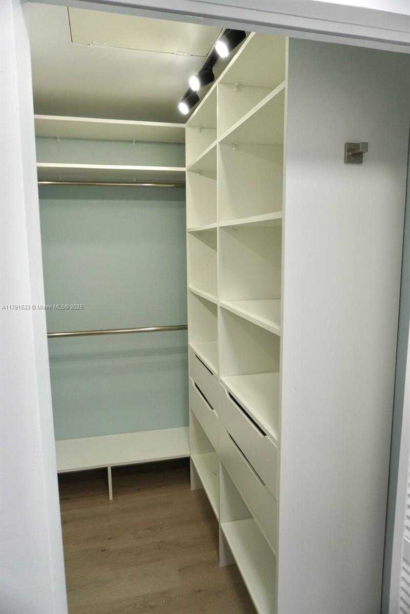Small Image of 17262 BOCA CLUB BLVD #2402, Boca Raton Number 29