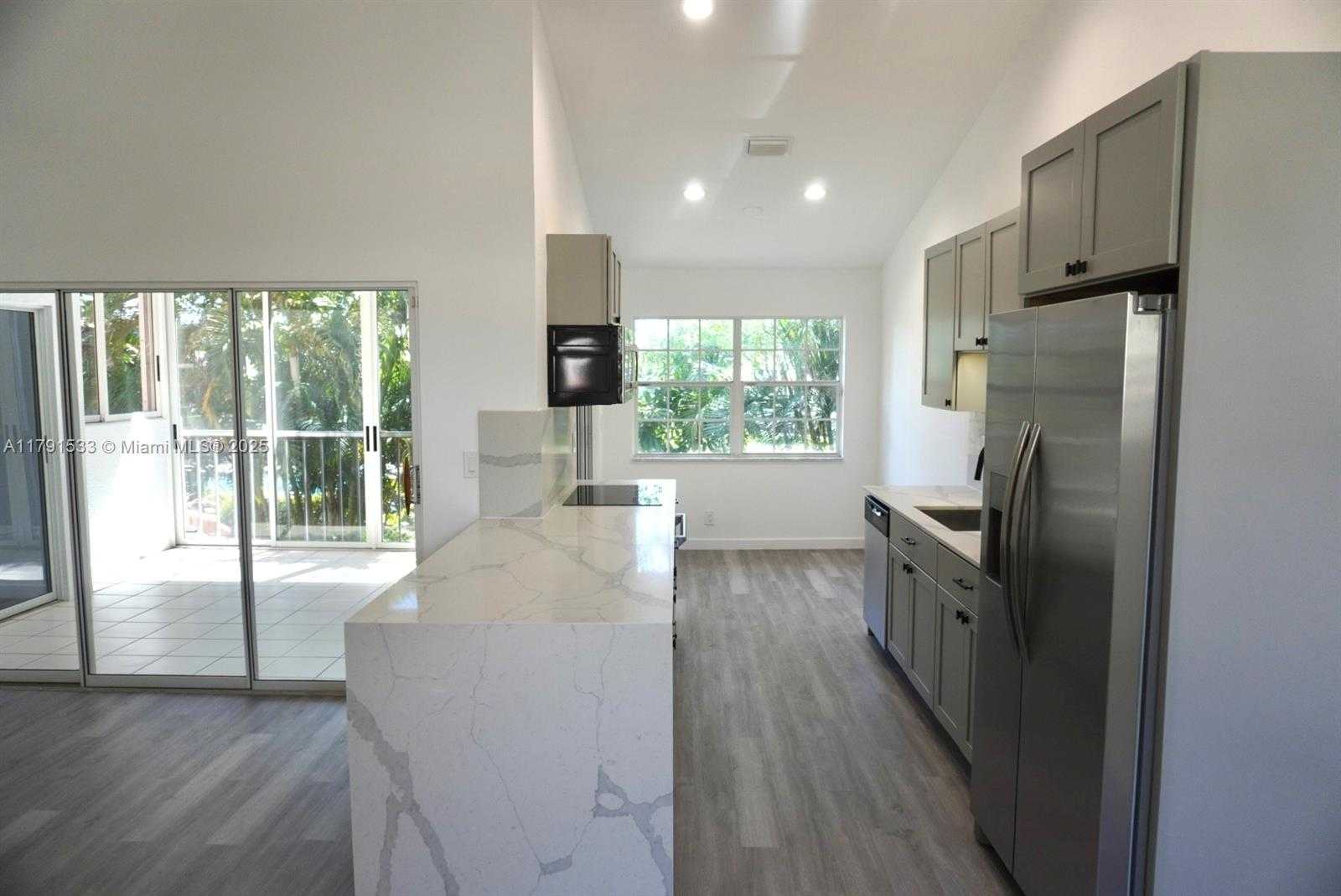 Small Image of 17262 BOCA CLUB BLVD #2402, Boca Raton Number 9