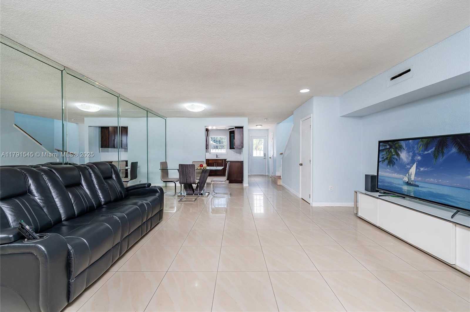 Small Image of 7000 WEST 15TH CT, Hialeah Number 10