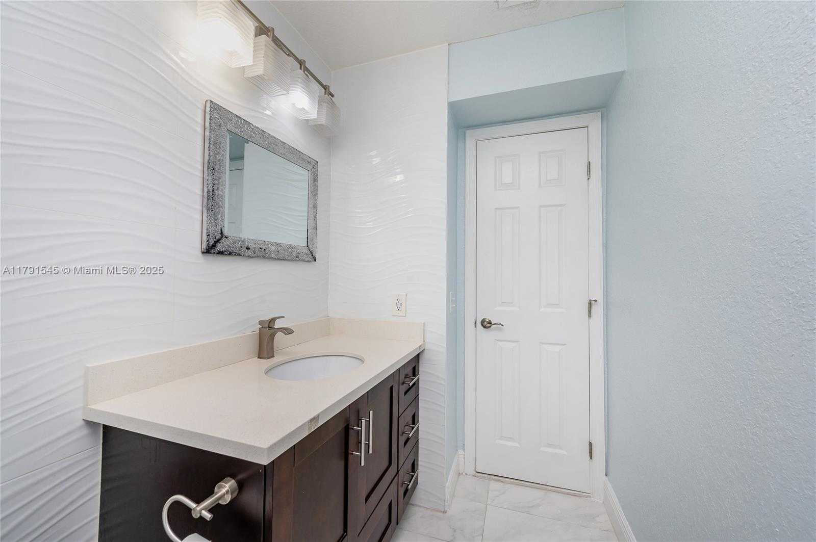 Small Image of 7000 WEST 15TH CT, Hialeah Number 19