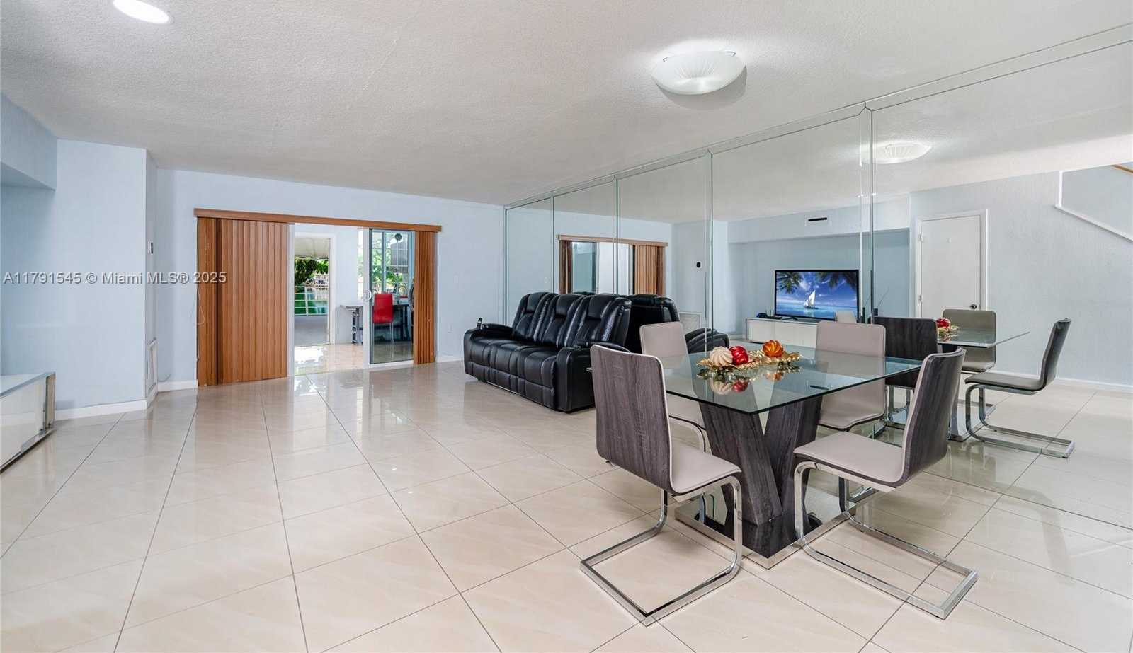 Small Image of 7000 WEST 15TH CT, Hialeah Number 9