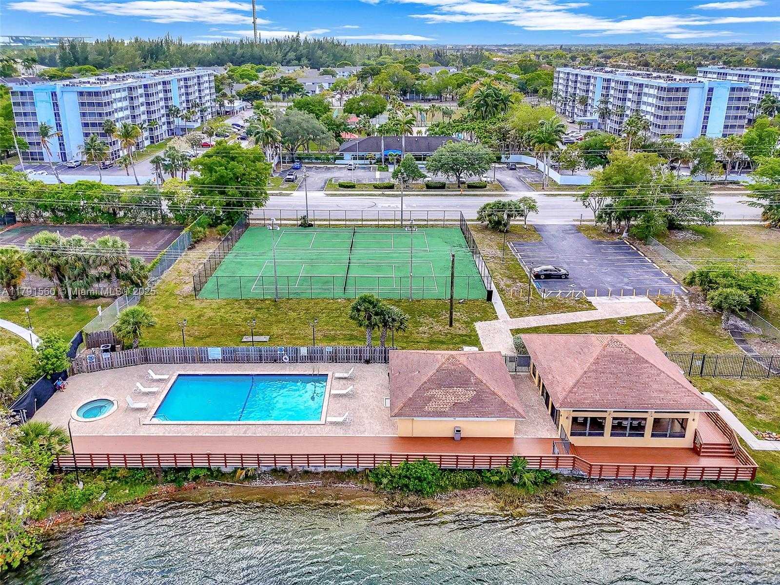 Small Image of 530 NORTH WEST 214TH ST #202-9, Miami Gardens Number 13