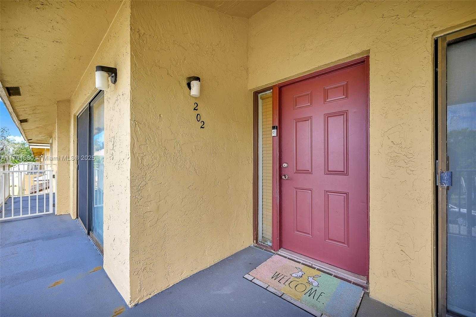 Small Image of 530 NORTH WEST 214TH ST #202-9, Miami Gardens Number 2