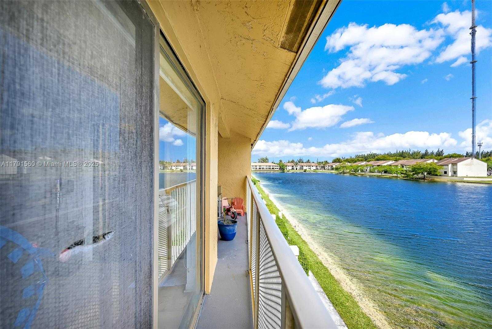 Small Image of 530 NORTH WEST 214TH ST #202-9, Miami Gardens Number 21