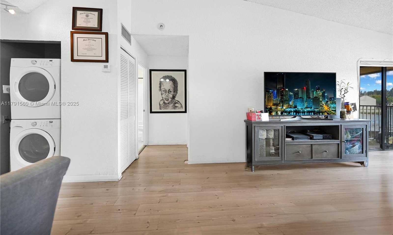 Small Image of 530 NORTH WEST 214TH ST #202-9, Miami Gardens Number 43