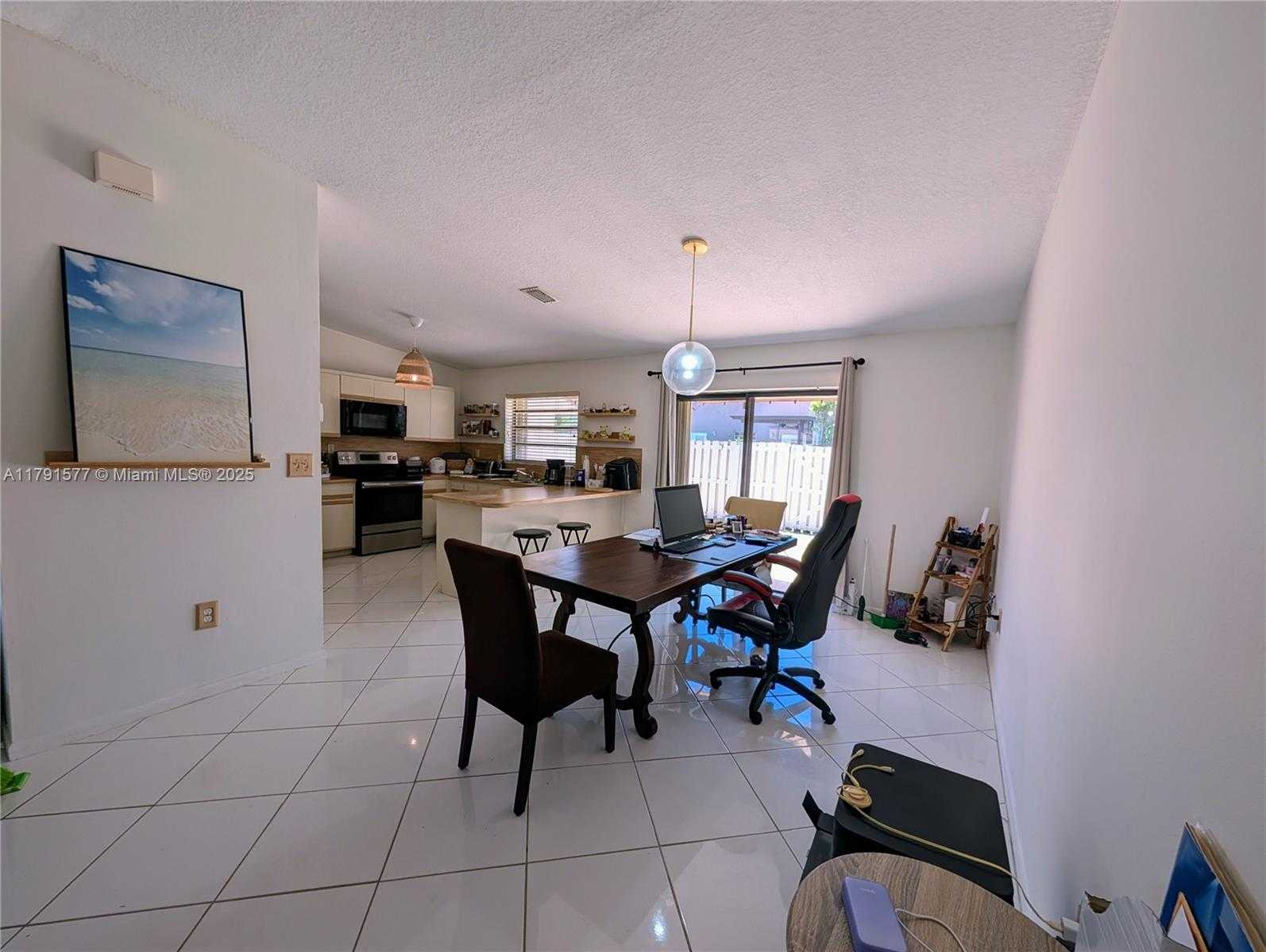 Small Image of 11212 SOUTH WEST 58TH CIR, Cooper City Number 3