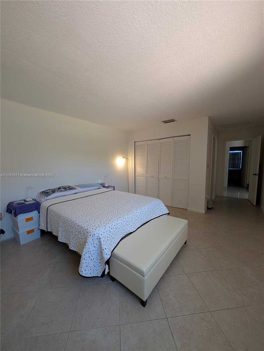 Small Image of 11212 SOUTH WEST 58TH CIR, Cooper City Number 6