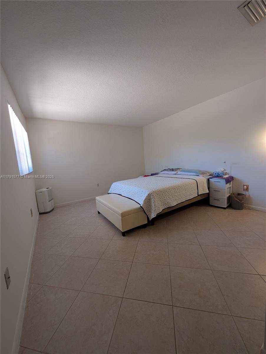 Small Image of 11212 SOUTH WEST 58TH CIR, Cooper City Number 7