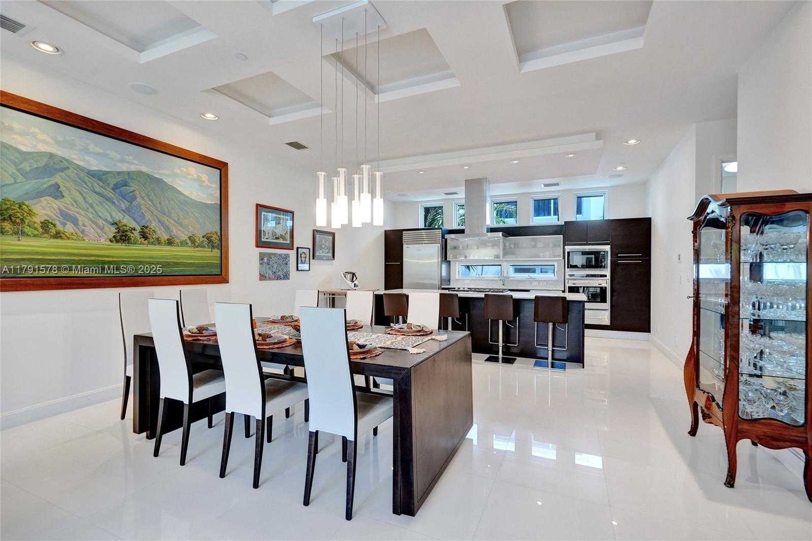 Small Image of 2725 NORTH EAST 1ST ST, Pompano Beach Number 15