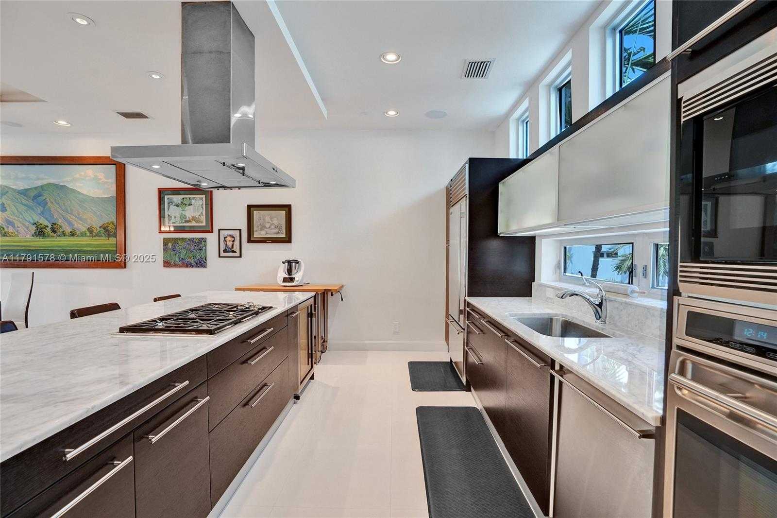 Small Image of 2725 NORTH EAST 1ST ST, Pompano Beach Number 18