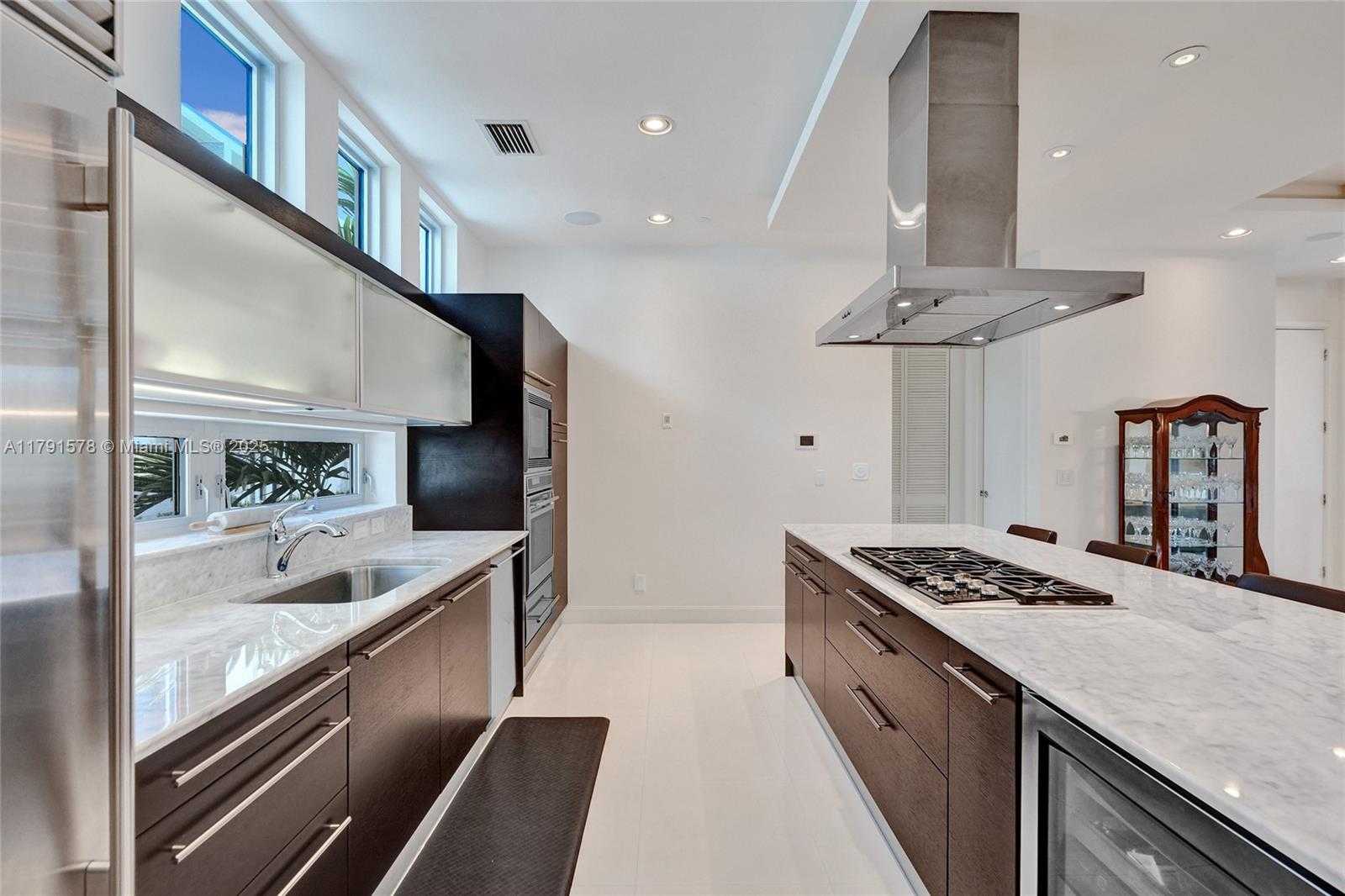 Small Image of 2725 NORTH EAST 1ST ST, Pompano Beach Number 20