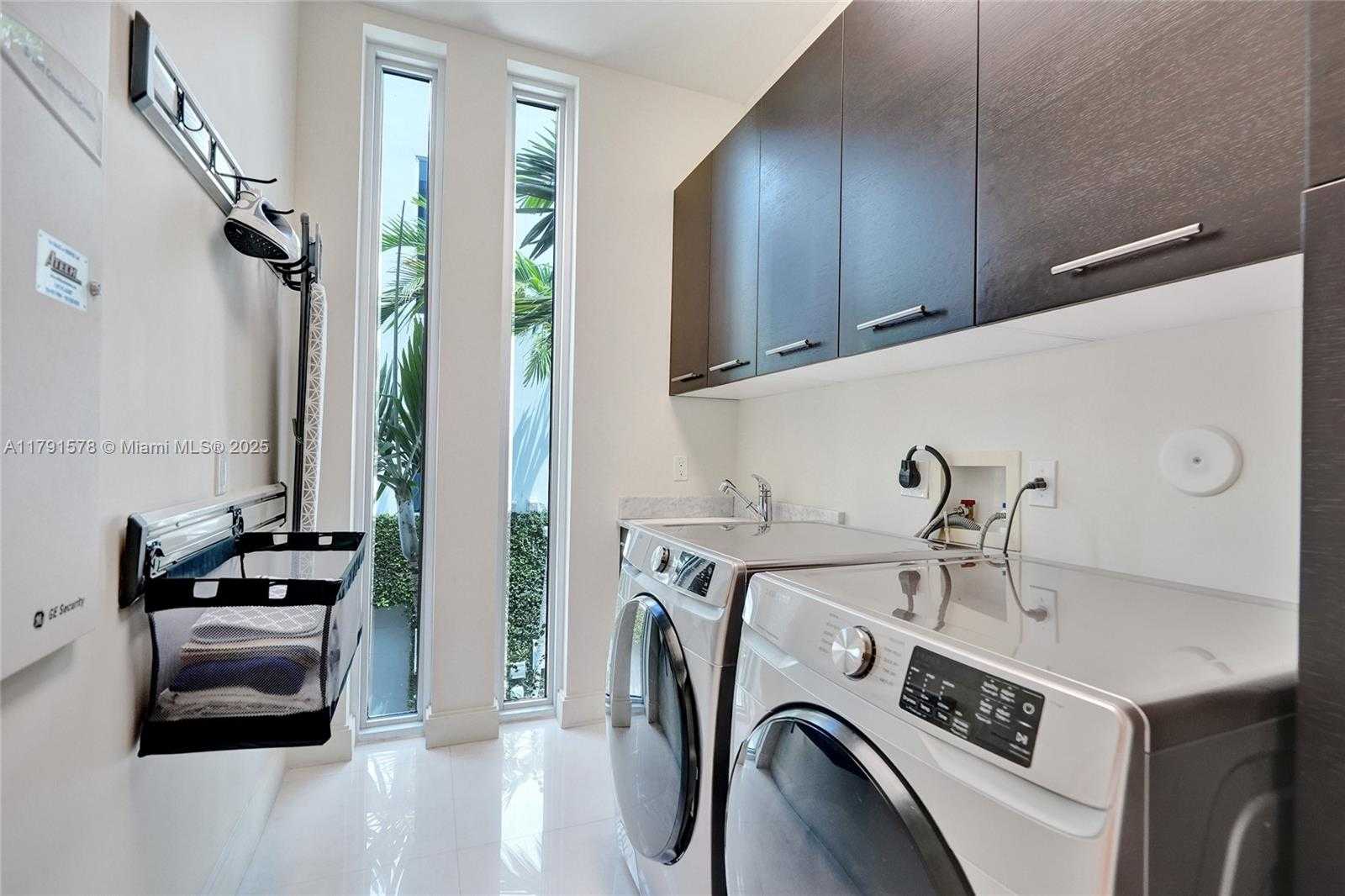 Small Image of 2725 NORTH EAST 1ST ST, Pompano Beach Number 24