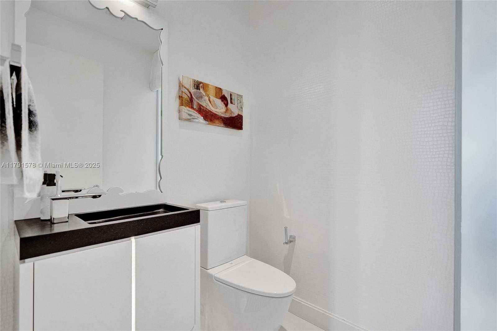 Small Image of 2725 NORTH EAST 1ST ST, Pompano Beach Number 25