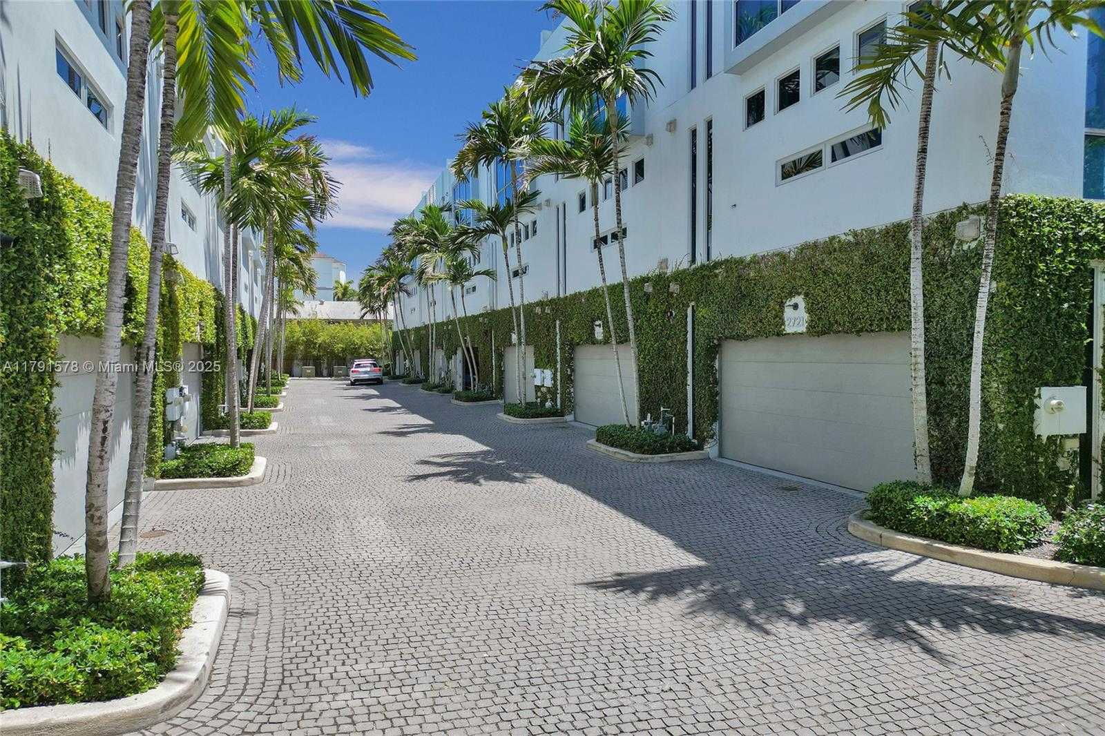 Small Image of 2725 NORTH EAST 1ST ST, Pompano Beach Number 59