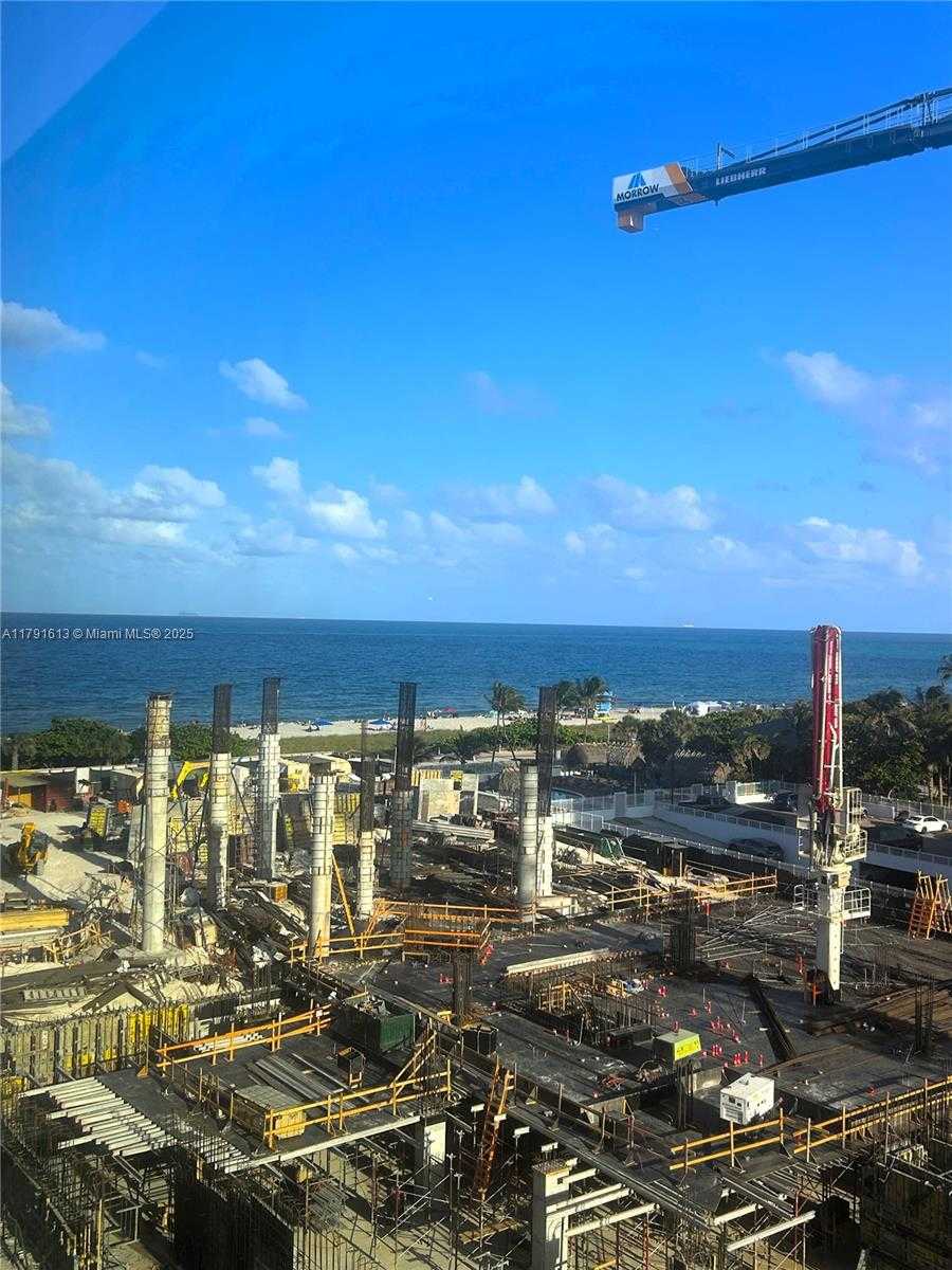 Small Image of 5401 COLLINS AVE #434, Miami Beach Number 19