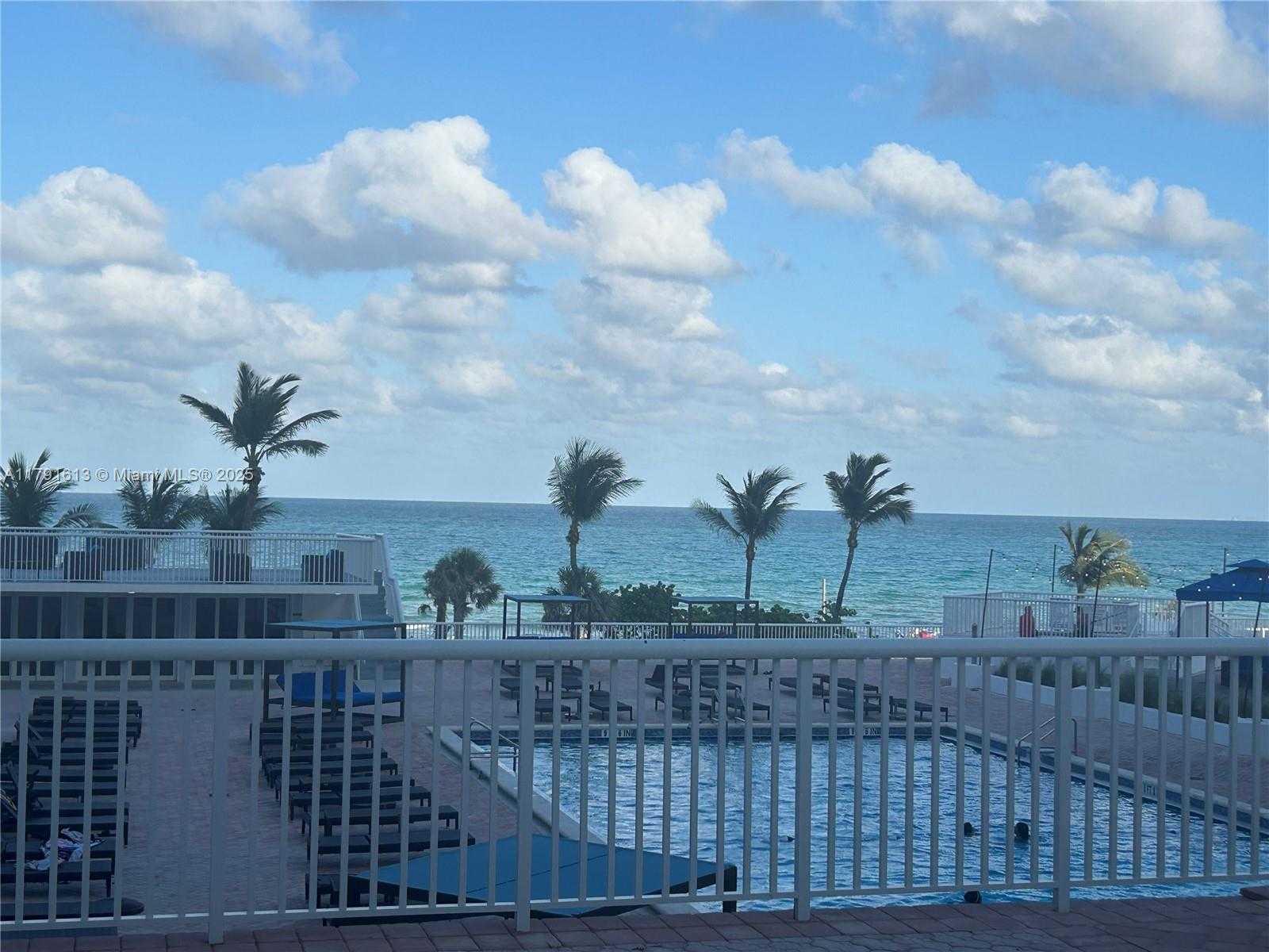Small Image of 5401 COLLINS AVE #434, Miami Beach Number 29