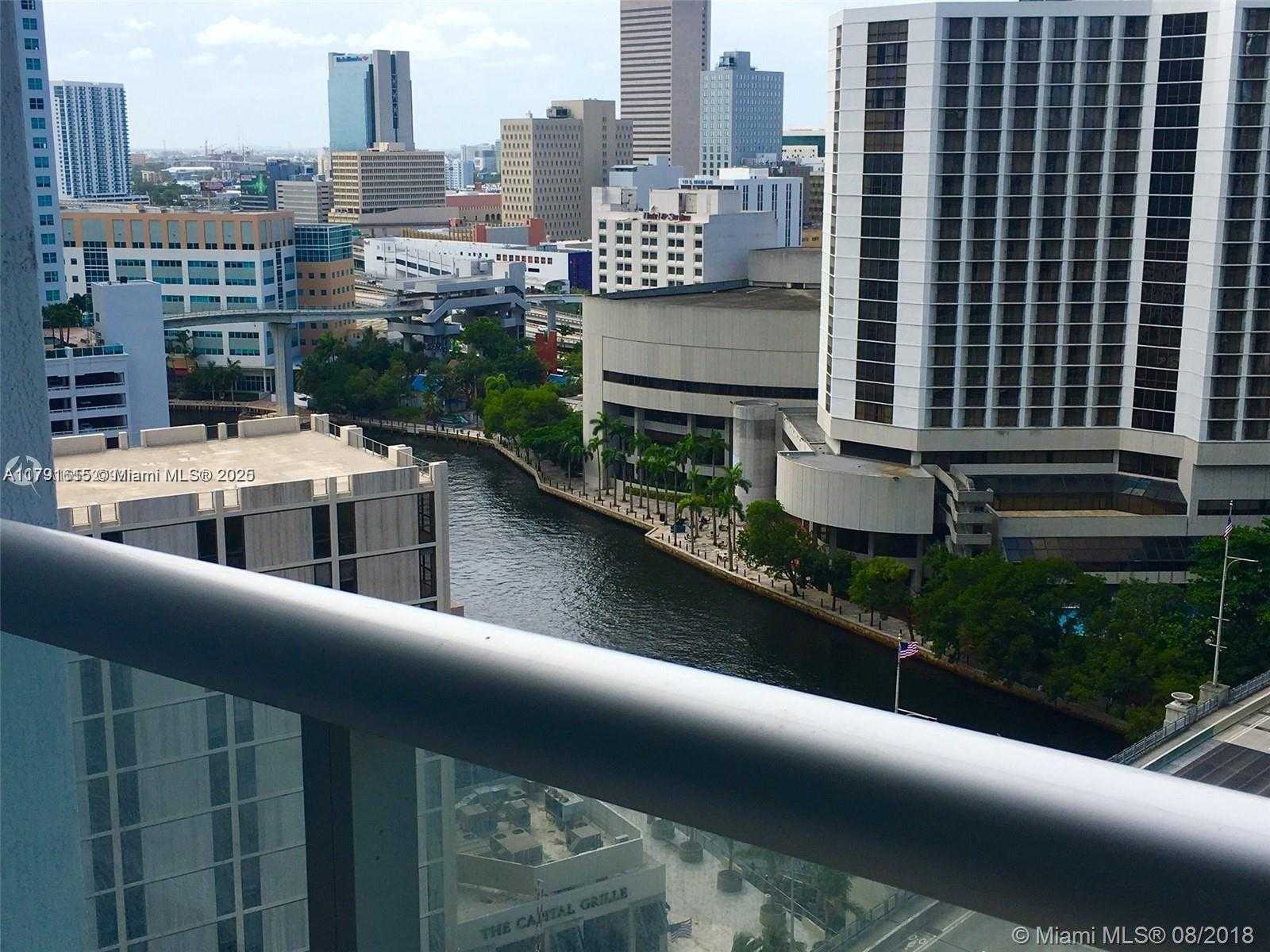 Small Image of 485 BRICKELL AVE #1903, Miami Number 7
