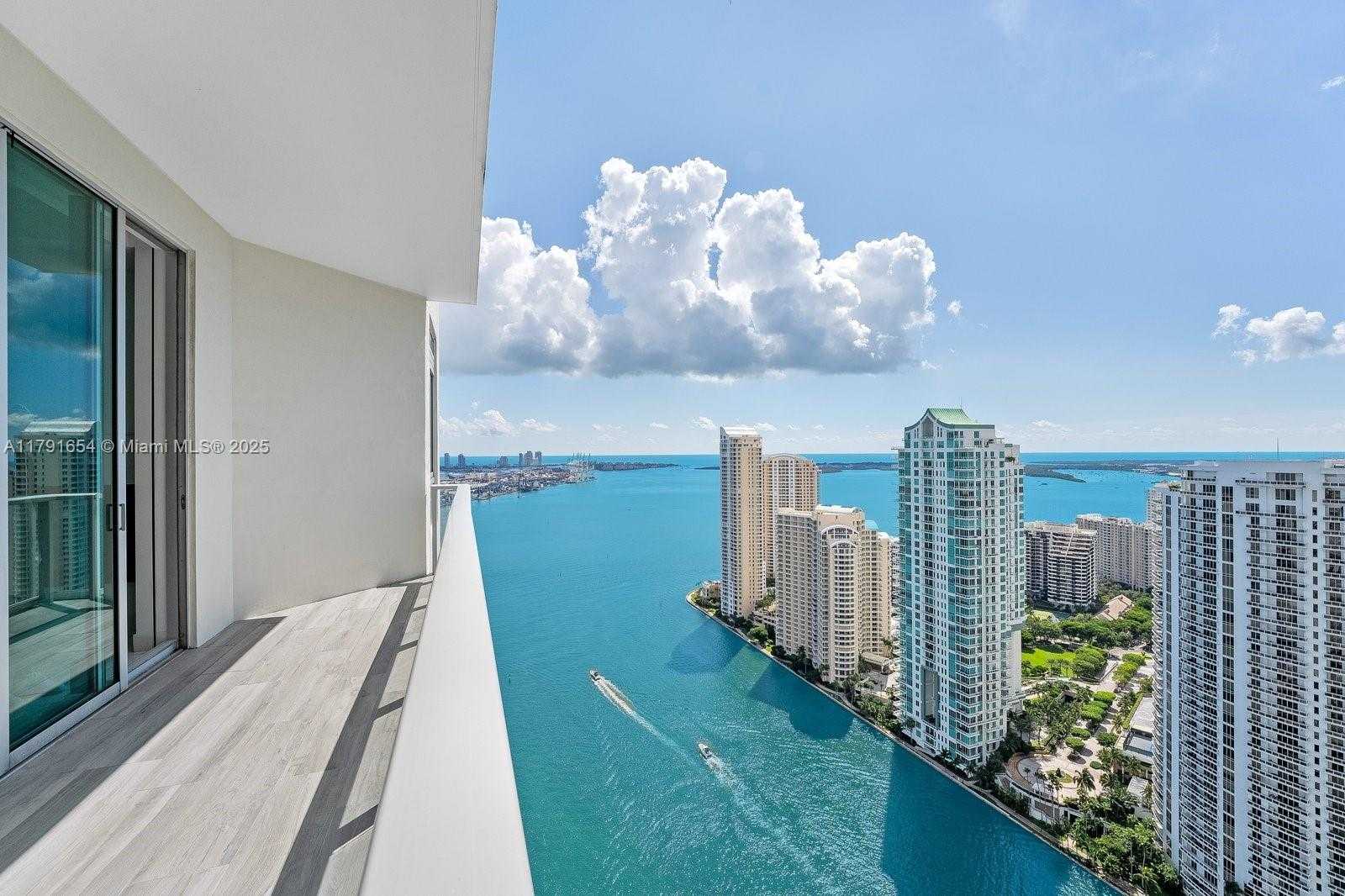 Small Image of 300 SOUTH BISCAYNE BLVD #PH-3902, Miami Number 9