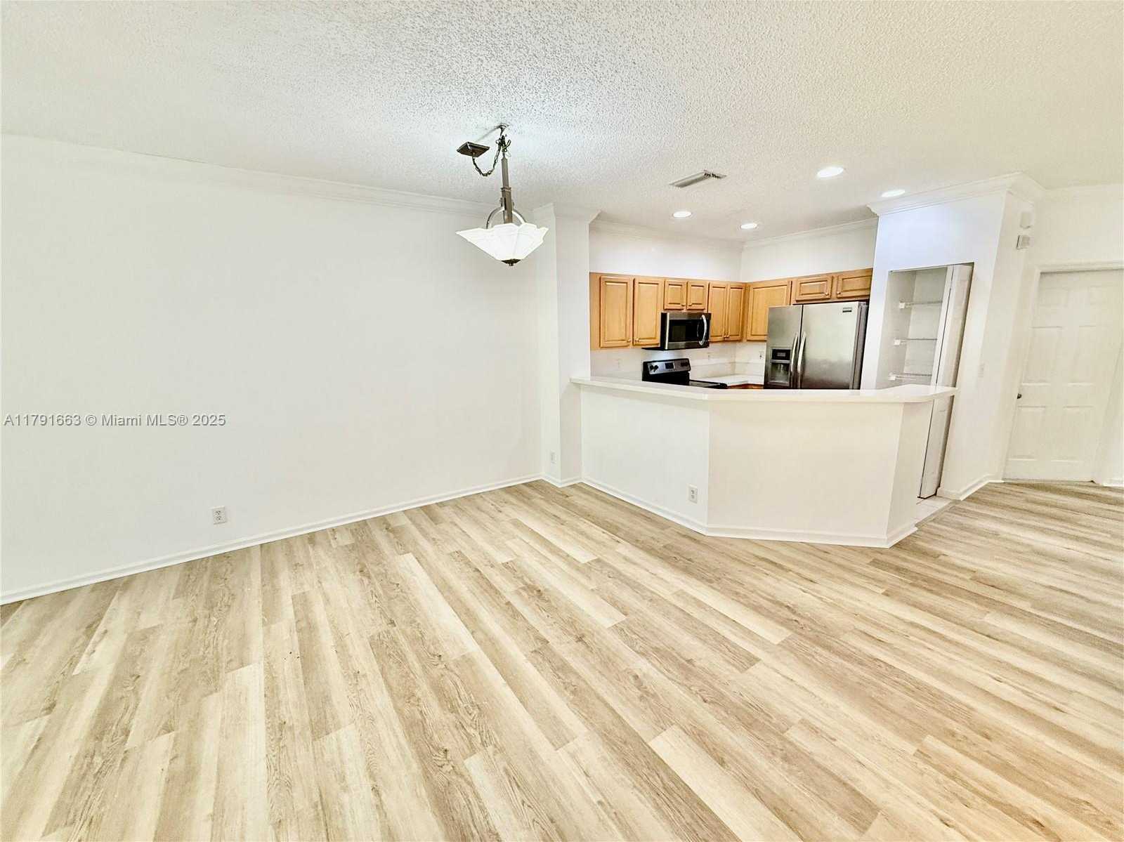 Small Image of 4855 PALMBROOKE CIR, West Palm Beach Number 19