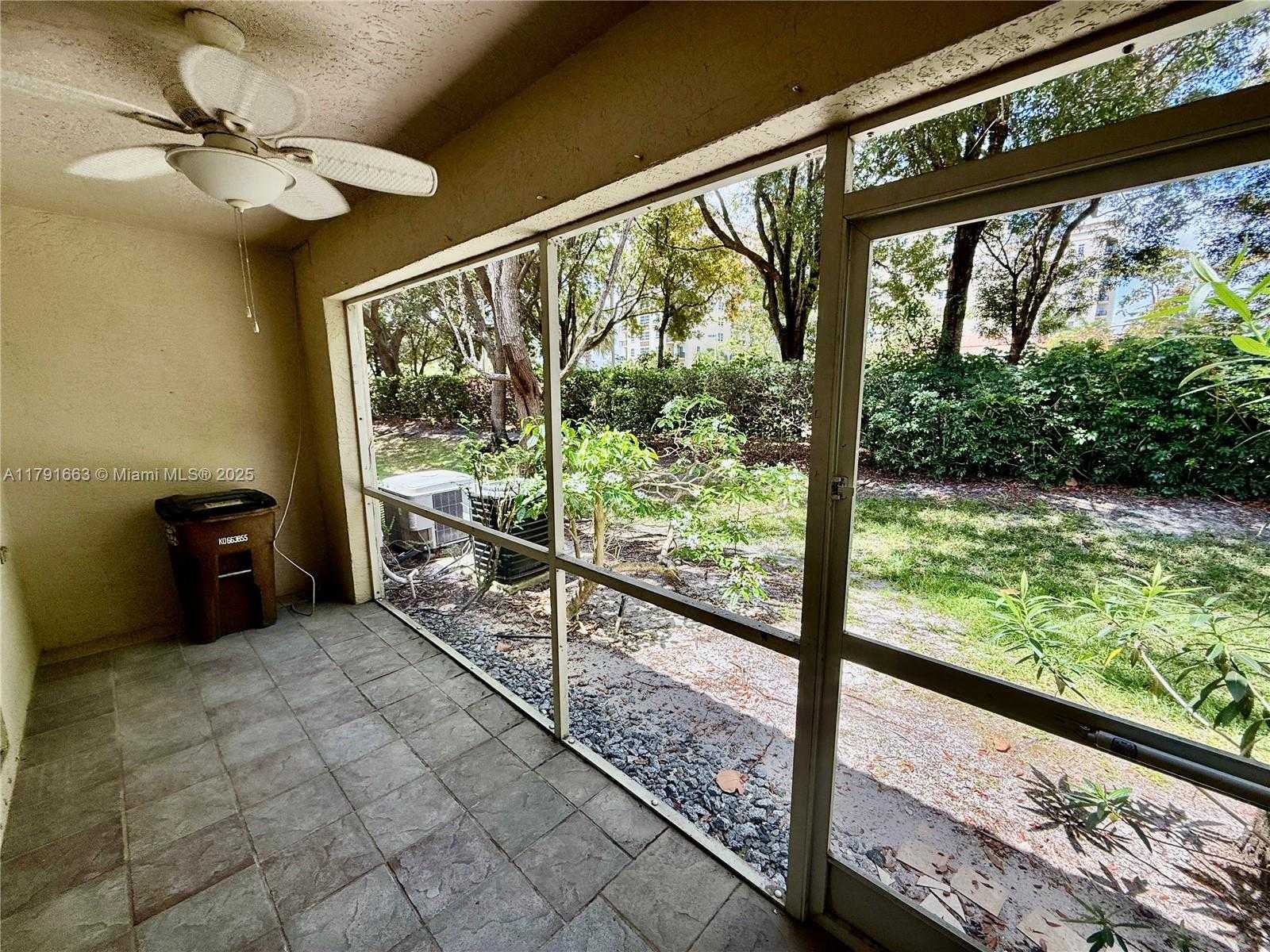 Small Image of 4855 PALMBROOKE CIR, West Palm Beach Number 47